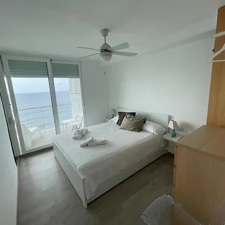 Sea Front, First Line, Air Conditioning, Heating, First Floor, 2 Habs 4beds Apartment